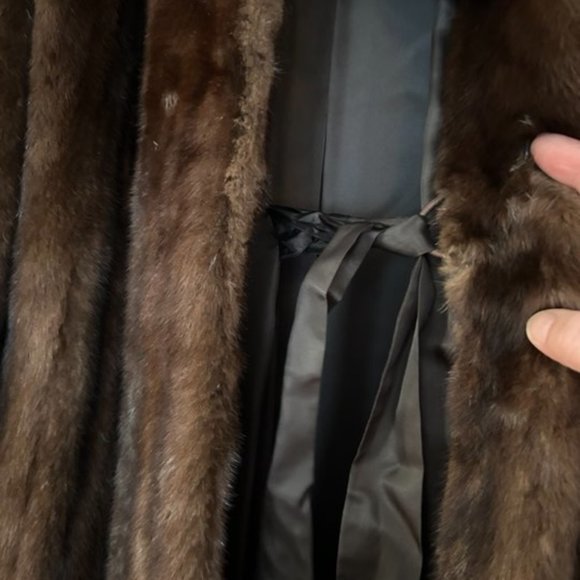 MINT CONDITION - True vison fur coat, Montreal circa 1990 - Picture 6 of 6
